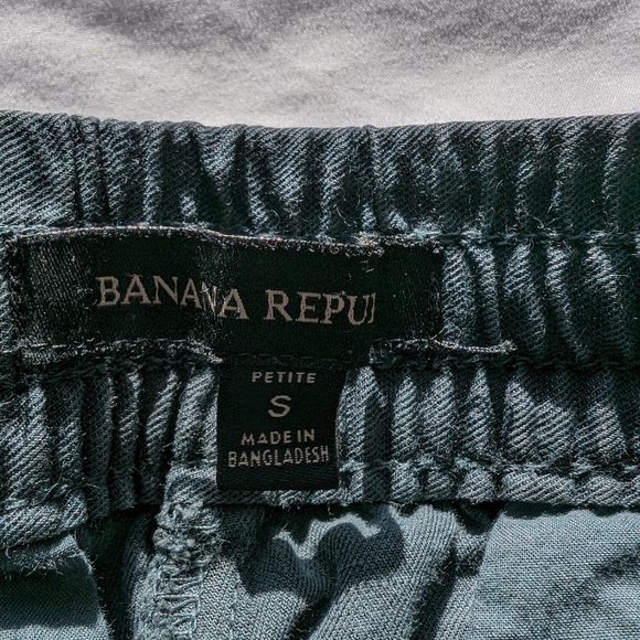 Banana Republic Cargo Joggers, Petite Small - Picture 4 of 4